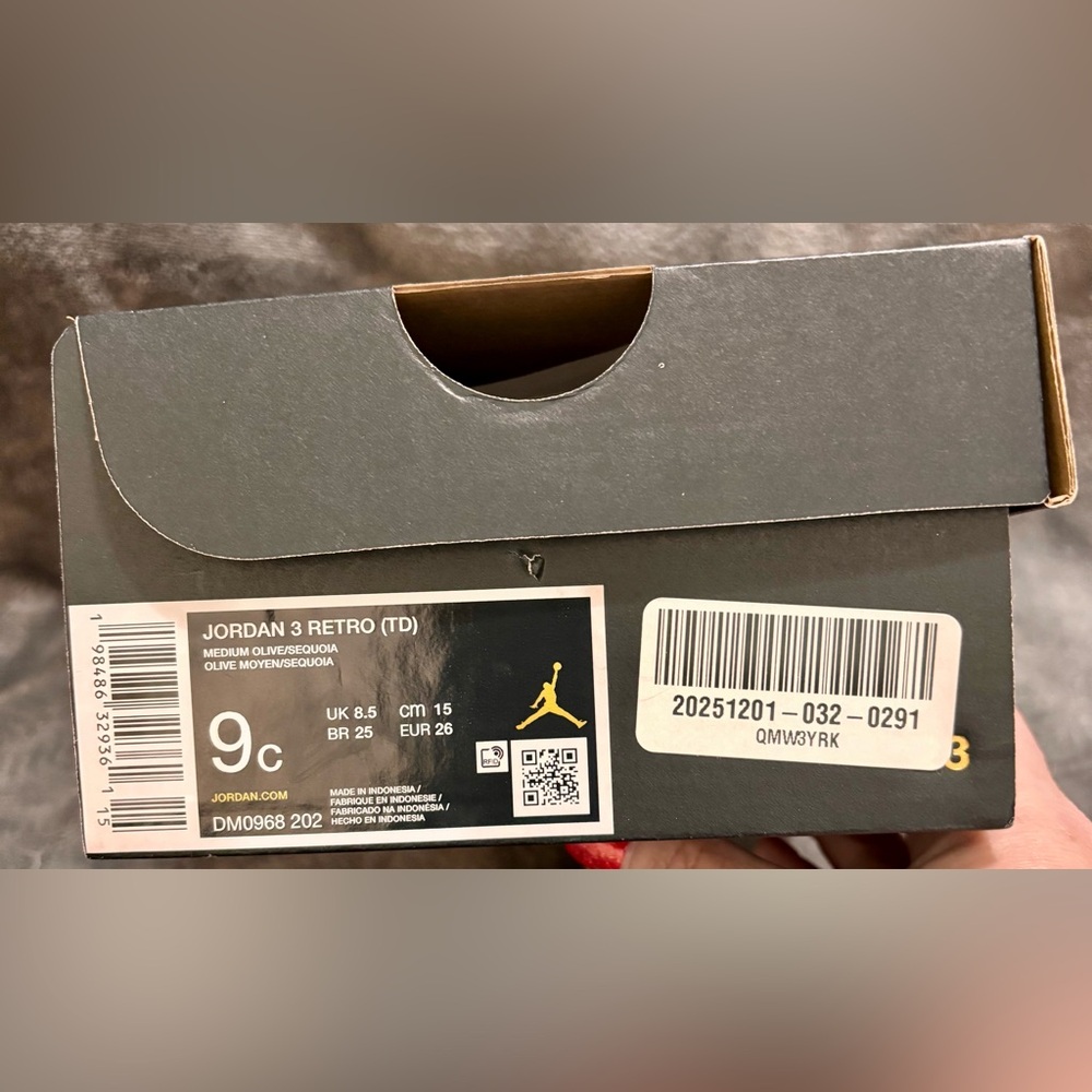 👟 New in Box Jordan 3 Family Affair Olive size 9 Toddler - Picture 4 of 10